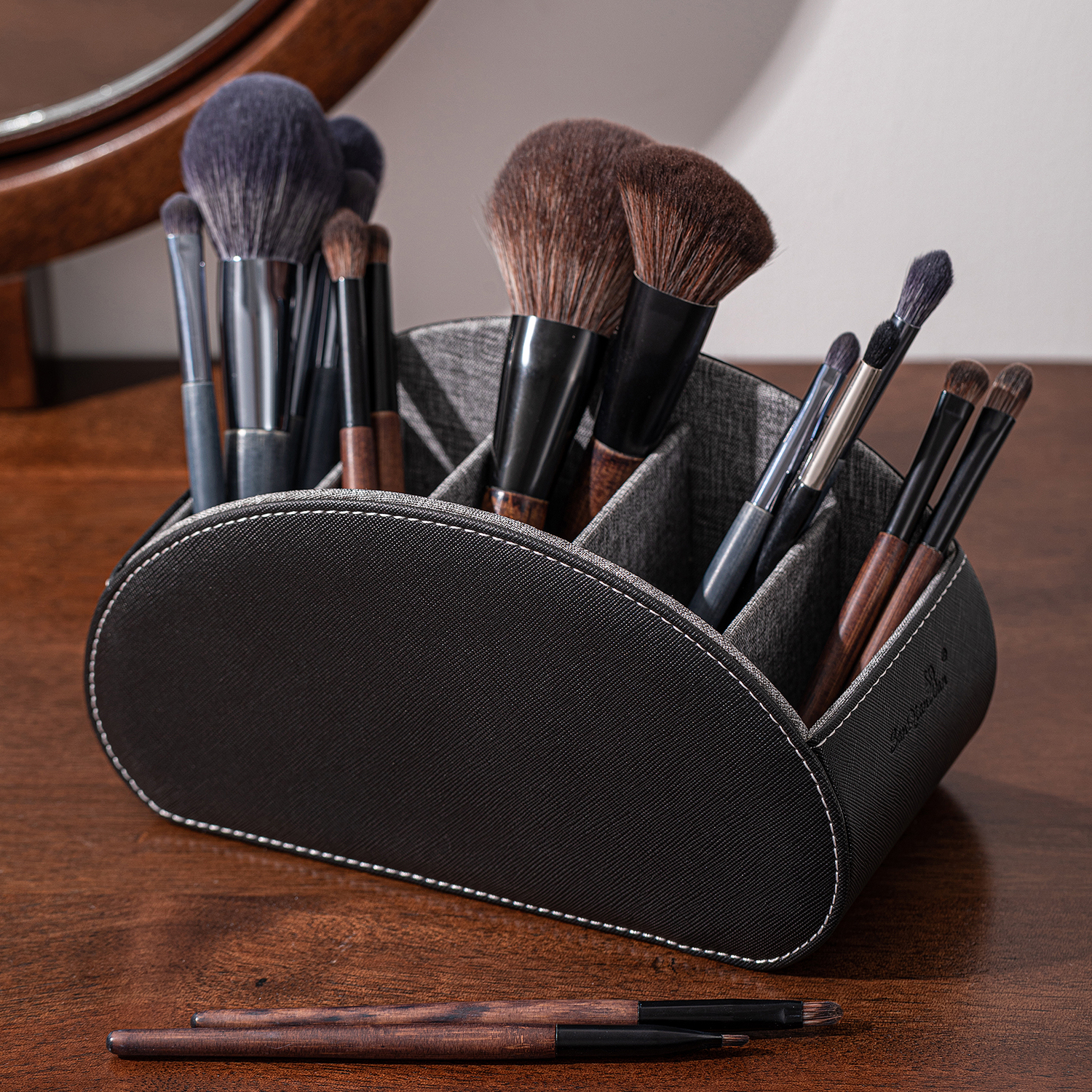What is PU Leather? Why is PU Leather Suitable for Home Organizers?